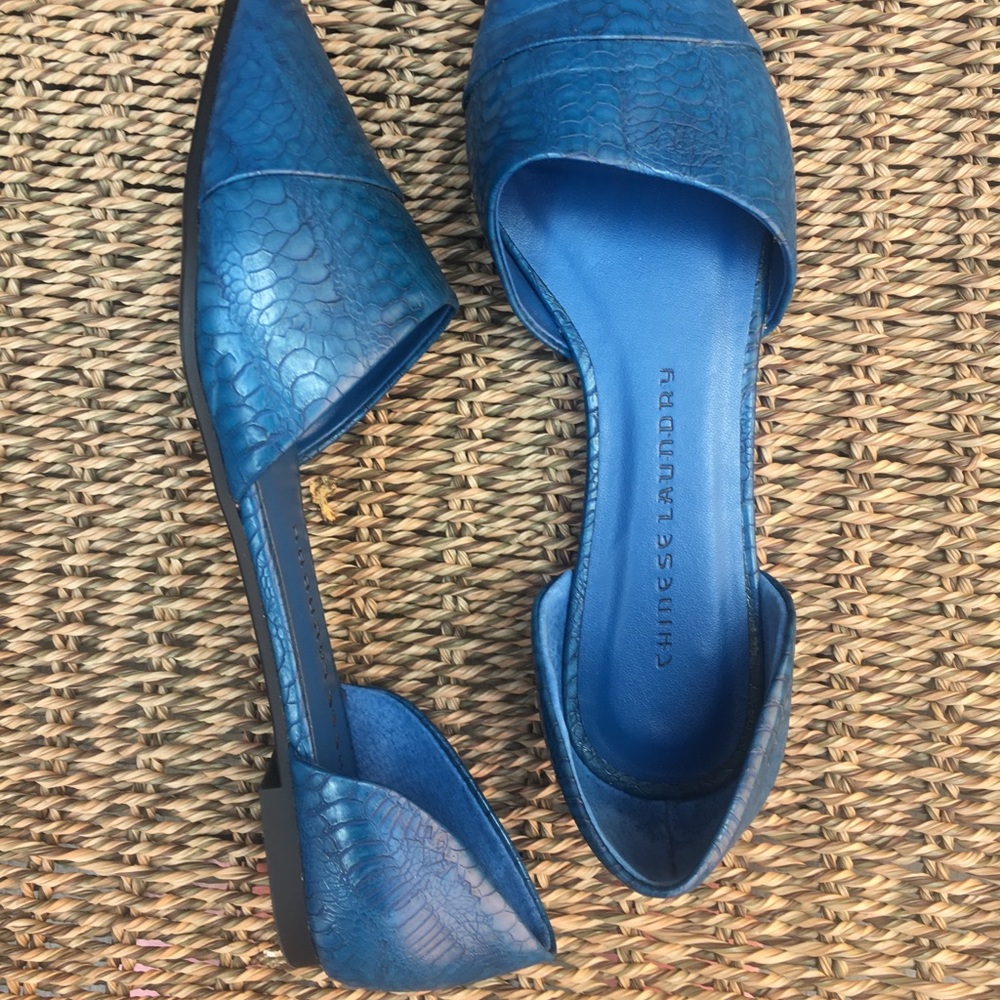 Beautiful color Chinese Laundry Shoes - Picture 5 of 8
